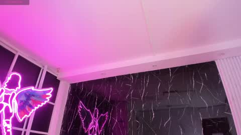 nini_beyker online show from May 21, 1:53 pm