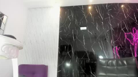 nini_beyker online show from February 15, 12:15 pm