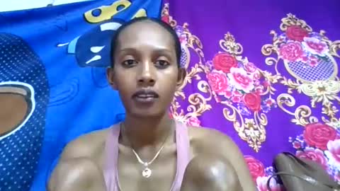 ninie246746 online show from May 11, 4:47 am