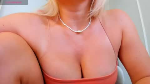 nina dee online show from June 29, 10:15 am