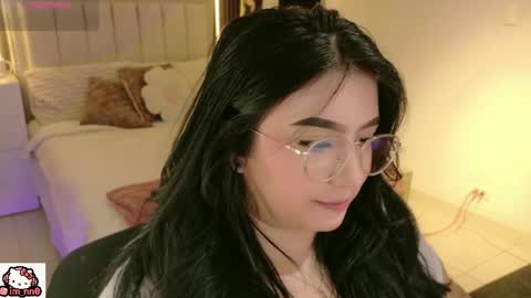 Nina online show from May 15, 1:36 pm