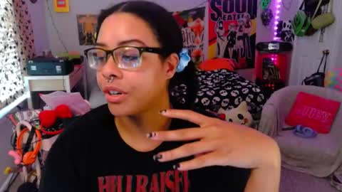Snapshot of nintendhoe_ chatting on October 6, 1:39 pm kiwi online show from October 6, 1:39 pm