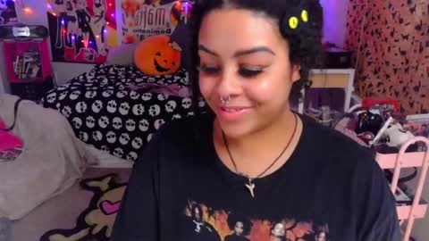 Snapshot of nintendhoe_ chatting on September 9, 3:17 am kiwi online show from September 9, 3:17 am