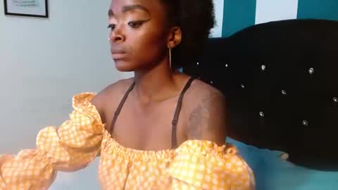Snapshot of nirak_sf chatting on February 18, 8:47 pm Nirak online show from February 18, 8:47 pm