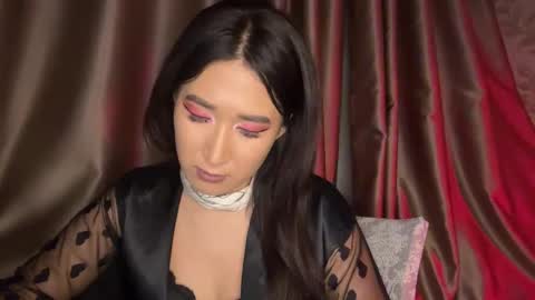 niravoid online show from October 29, 7:05 pm