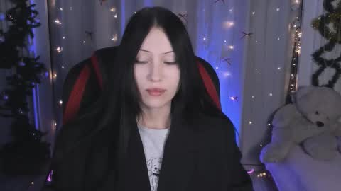 nnnnorooo online show from December 21, 9:08 pm