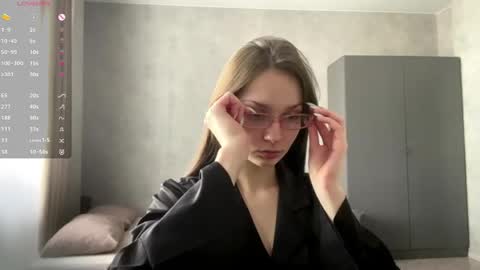 Nora online show from May 16, 3:42 am