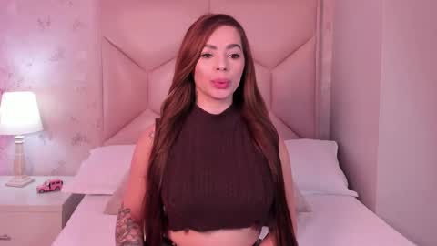 Snapshot of noa_butterfly chatting on February 20, 11:53 am ambarsulliva online show from February 20, 11:53 am