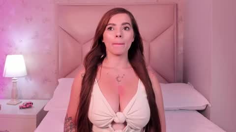 Snapshot of noa_butterfly chatting on February 21, 11:44 am ambarsulliva online show from February 21, 11:44 am