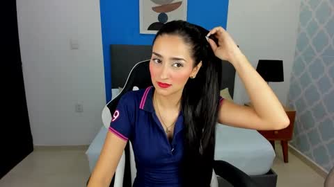 N O A A H online show from February 4, 3:04 pm