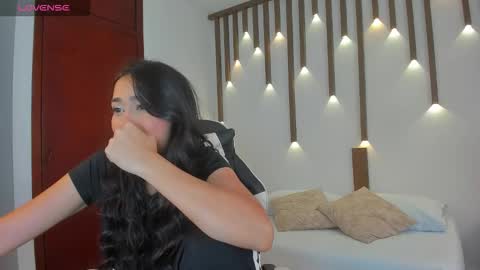 N O A A H online show from October 2, 12:43 pm