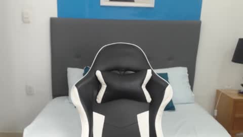 N O A A H online show from December 27, 12:23 pm