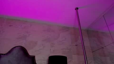 Zoe  online show from May 8, 3:43 am