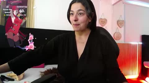 Noah  online show from February 3, 6:45 pm