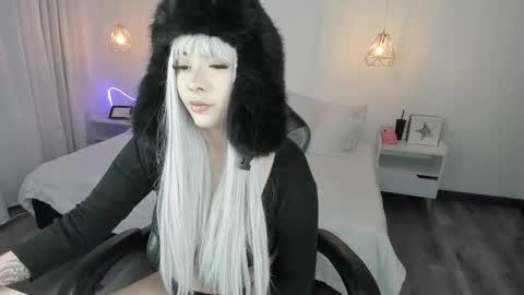 Noah  online show from February 6, 5:44 am