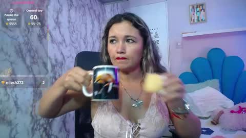 noelia_milfs online show from April 28, 12:52 am