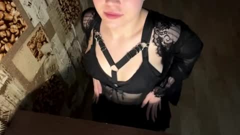 Abri online show from April 9, 2:55 pm