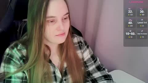 noir_ember_ online show from April 28, 6:23 pm