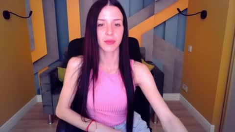 NoirDiva online show from May 10, 12:07 pm
