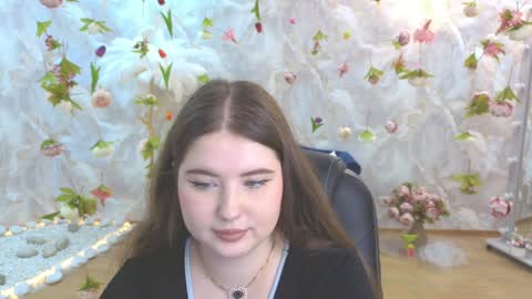 noirwhisper online show from May 25, 10:09 pm