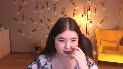 noirwhisper online show from May 9, 6:32 pm