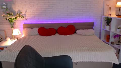 Nova online show from March 26, 5:25 pm