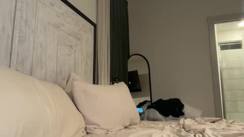 NoodsOverNudes online show from March 29, 1:26 am