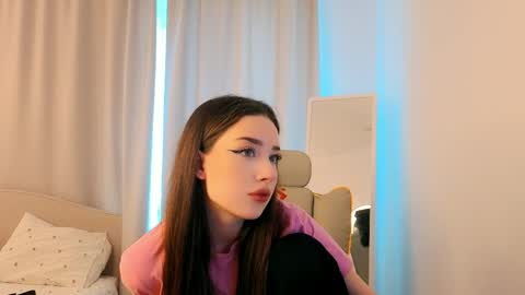 Syndney online show from April 3, 4:43 am