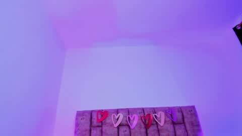 Nora Da Silva online show from May 25, 7:24 pm
