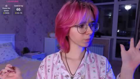 Nora Failure online show from October 8, 1:15 pm