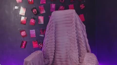 Nora online show from January 19, 2:57 pm