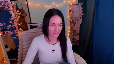 Nora online show from February 21, 11:05 pm