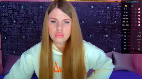 Nora online show from May 12, 1:03 am