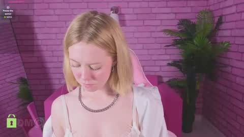 Nora online show from January 11, 9:14 am