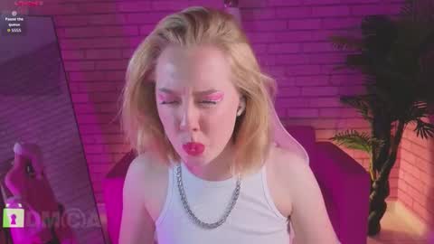 Nora online show from January 7, 8:50 am