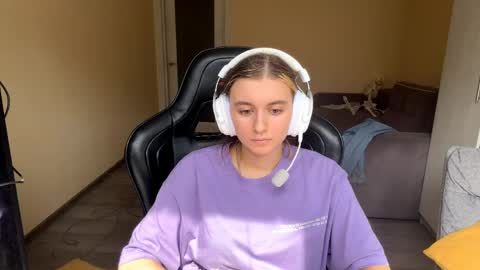 Elena online show from May 7, 11:36 am