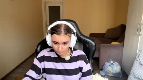 Elena online show from May 18, 6:08 am