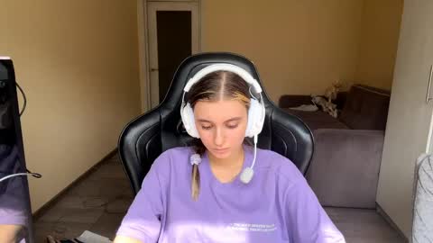 Elena online show from May 5, 11:24 am