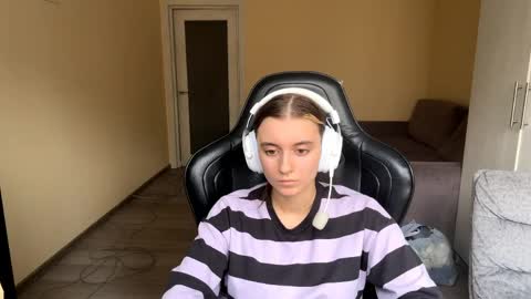 Elena online show from May 16, 10:36 am