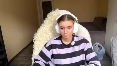 Elena online show from May 13, 9:26 am