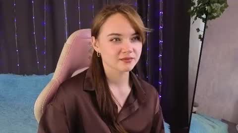 Emily online show from August 3, 4:27 am
