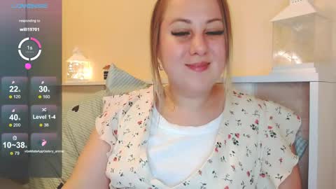 hi glad to chat online show from May 11, 4:04 pm