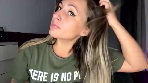 Tina online show from October 12, 9:50 pm