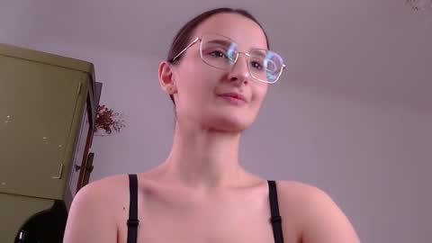 nova_mystic online show from October 1, 1:16 pm
