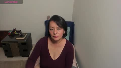 nuit_rose online show from October 10, 3:33 am