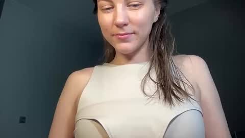 Ema online show from May 14, 3:51 pm