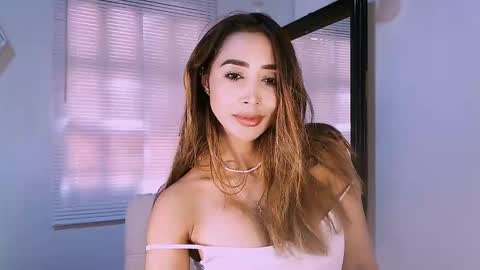 Nycole online show from February 6, 4:21 pm