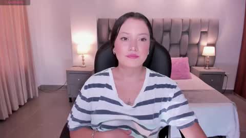 nylaa_rose online show from October 4, 7:07 pm