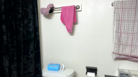 nymphomaticbaby online show from December 17, 5:28 pm