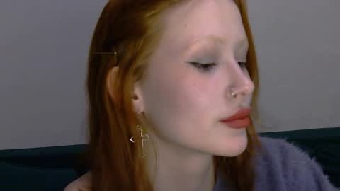 nyra_thira online show from May 10, 7:49 pm